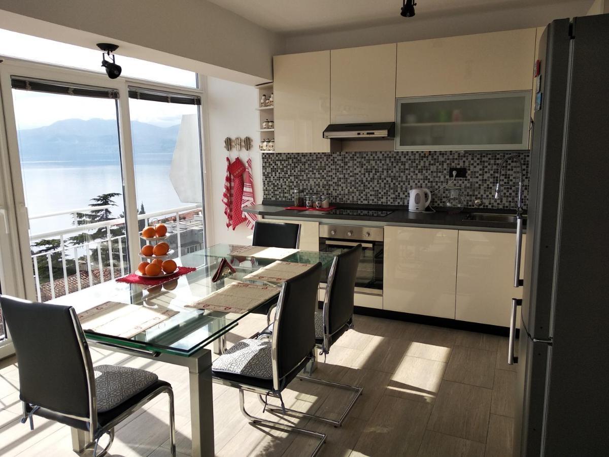 Apartman Angela Rijeka Exteriör bild