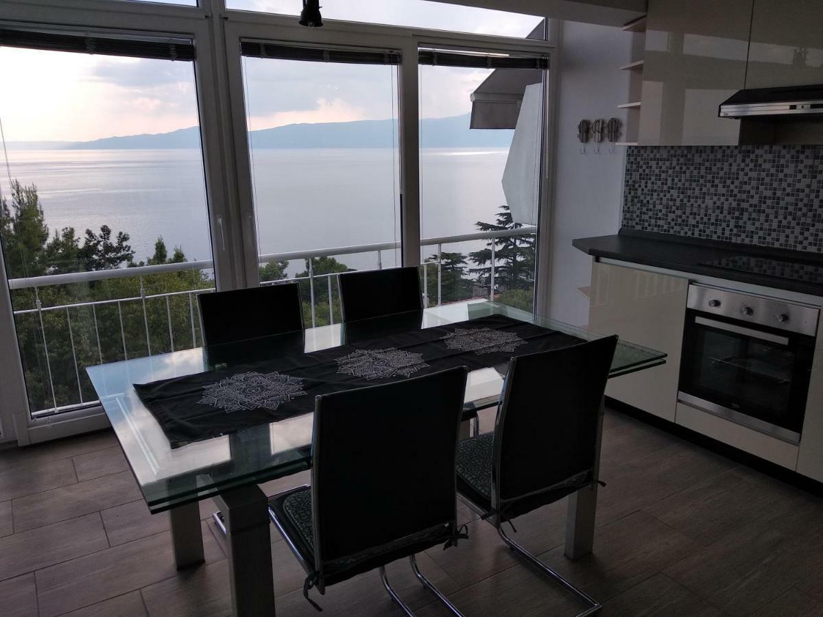 Apartman Angela Rijeka Exteriör bild