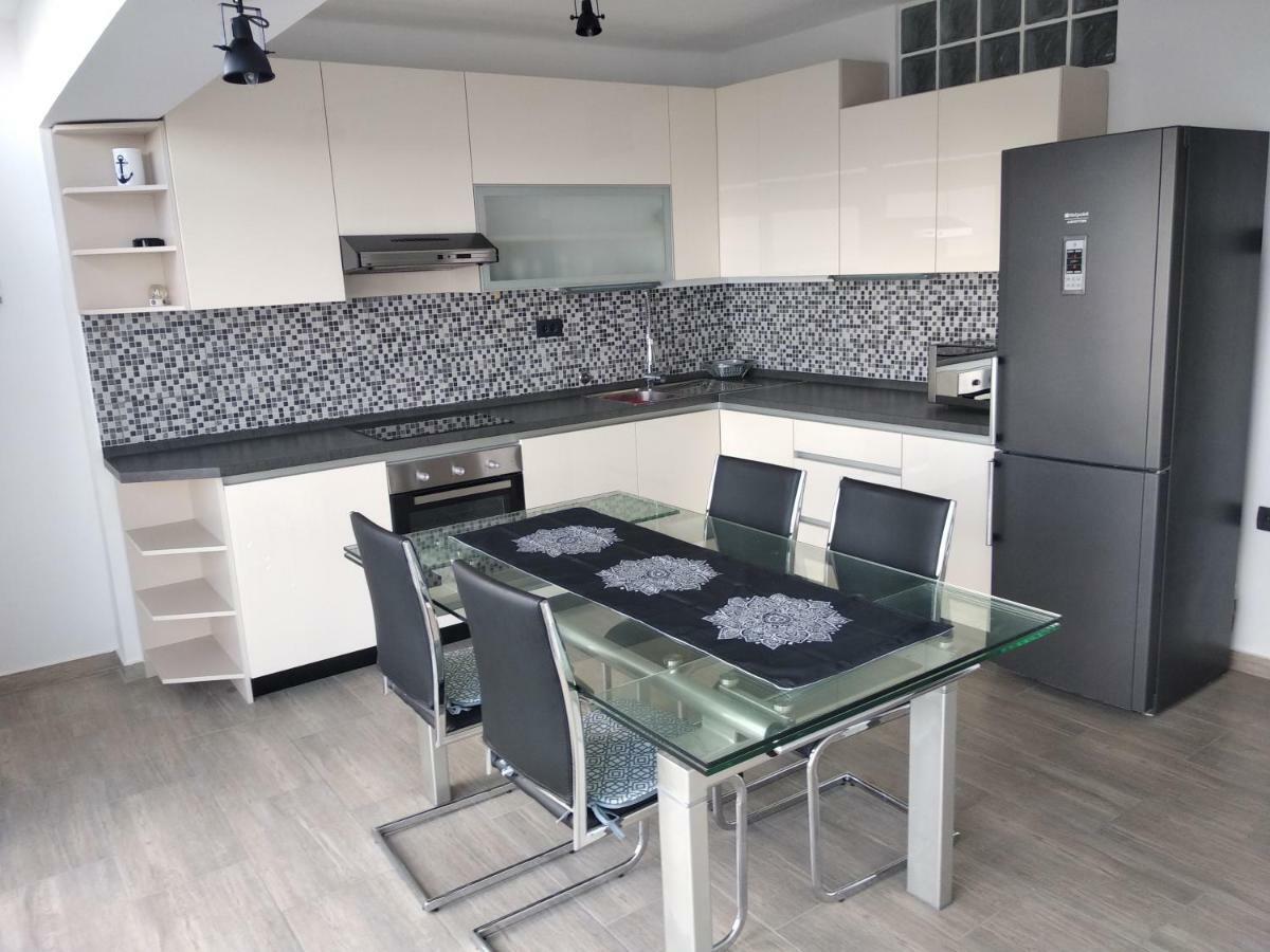 Apartman Angela Rijeka Exteriör bild